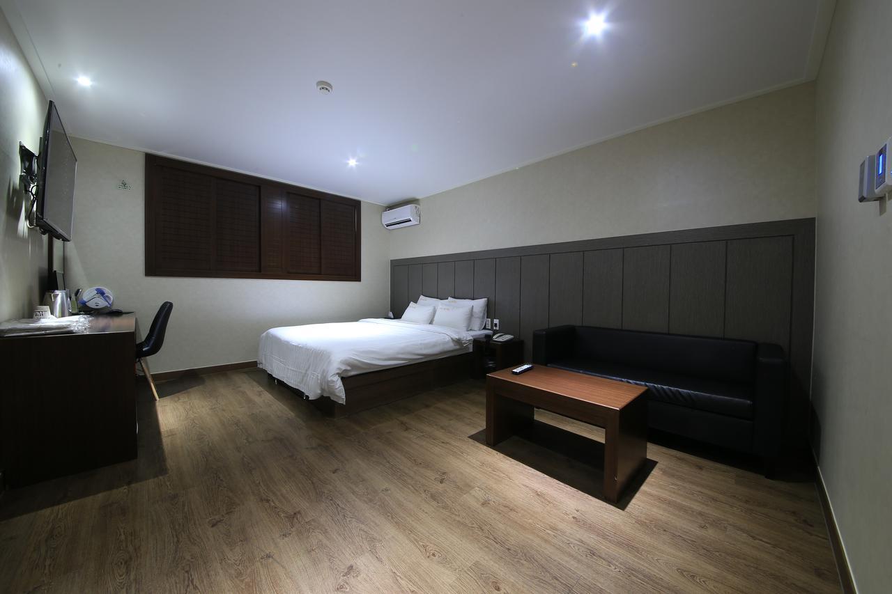 Daesan Hotel Seosan Exterior foto
